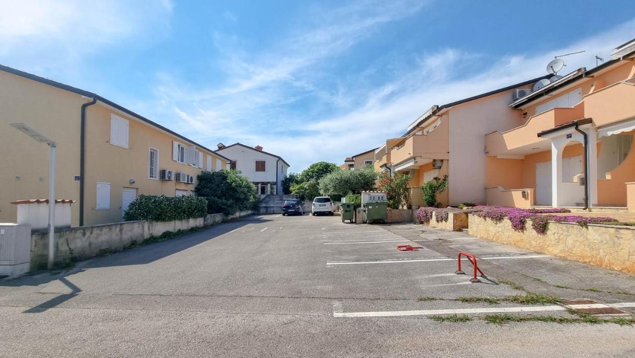 Apartmán Carlo Lovrečica Exteriér fotografie